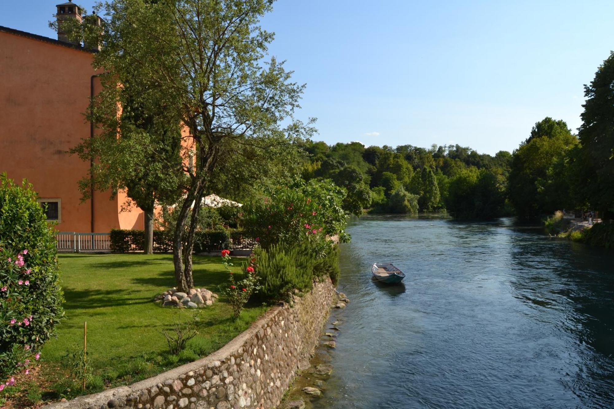 Le Finestre Su Borghetto Hotell Valeggio sul Mincio Exteriör bild